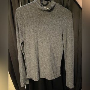 Dark grey turtle neck !